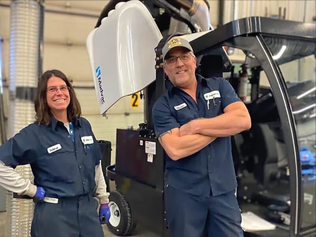 nouvelle-photo-contact-us Madvac Compact Sweepers Can Be a Vital Solution to Outdoor Cleaning Needs